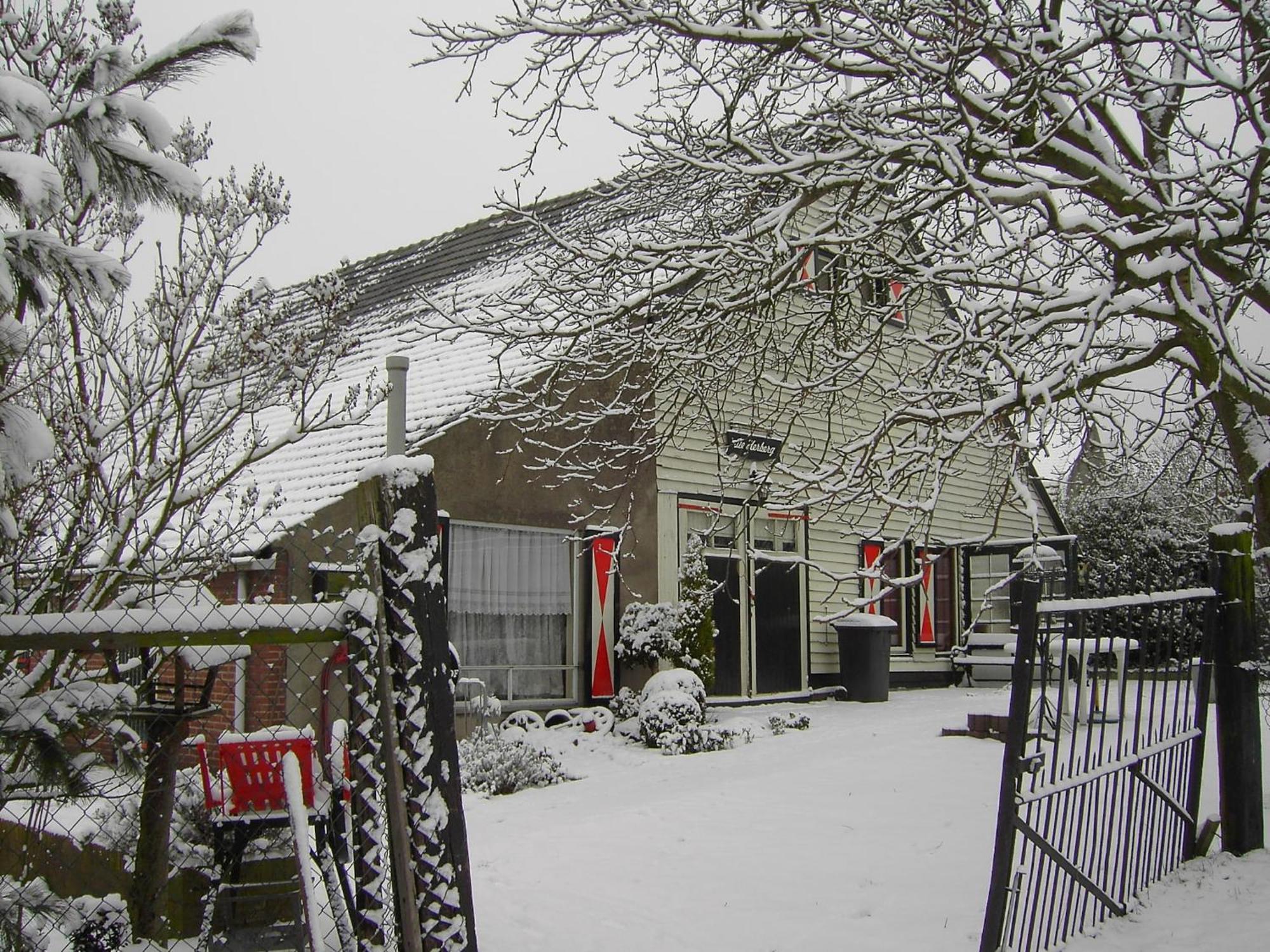 Cozy Holiday Home In Bergen Op Zoom With Garden Kültér fotó